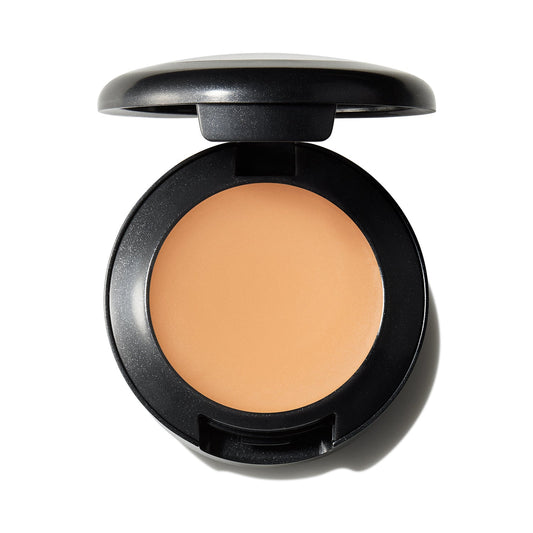 Studio Finish SPF 35 Concealer (NC20)