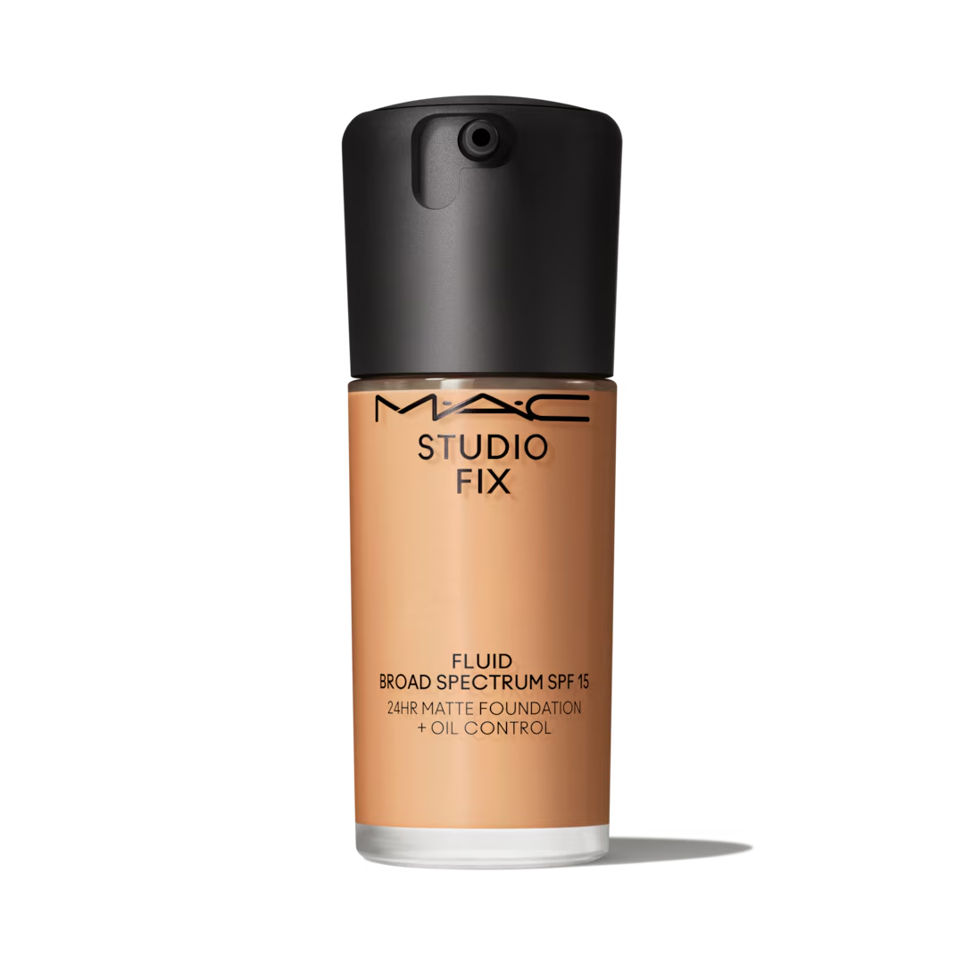 Studio Fix Fluid SPF15 Foundation (NC37)